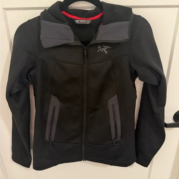 Arc’teryx Women’s Black Softshell Hooded Jacket Size S | Full Zip Outdoor Active - Picture 1 of 4